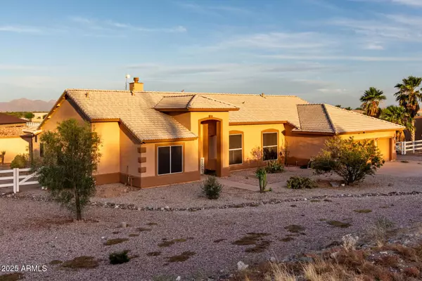 8351 S SUMMIT Drive, Casa Grande, AZ 85193