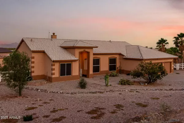 8351 S SUMMIT Drive, Casa Grande, AZ 85193