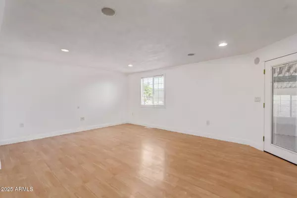 8823 E BILLINGS Street, Mesa, AZ 85207