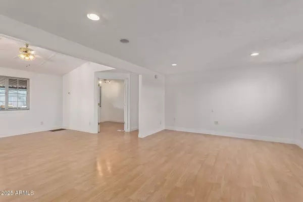 8823 E BILLINGS Street, Mesa, AZ 85207