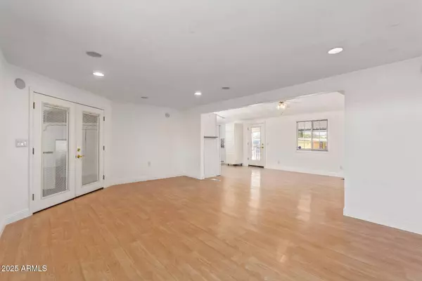 8823 E BILLINGS Street, Mesa, AZ 85207