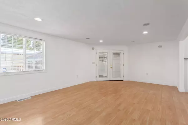 8823 E BILLINGS Street, Mesa, AZ 85207