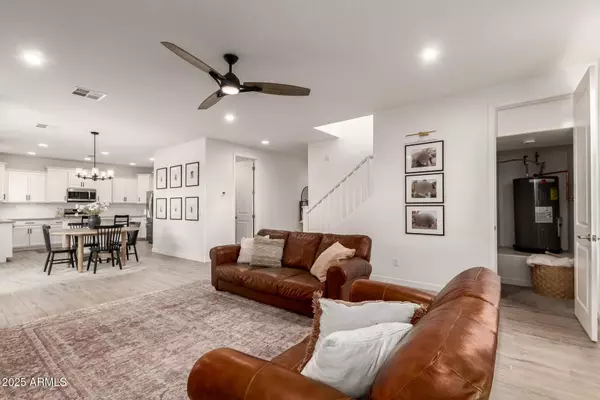 5460 S DILLON Circle, Mesa, AZ 85212