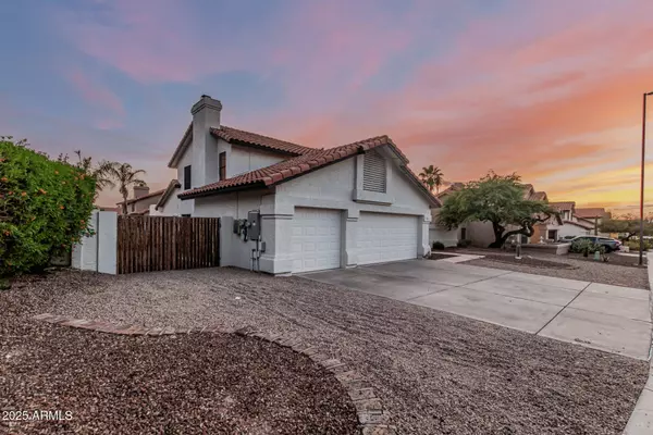6133 E SADDLEBACK Street, Mesa, AZ 85215