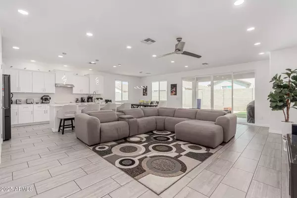 1194 E MEADOWRIDGE Drive, Casa Grande, AZ 85122