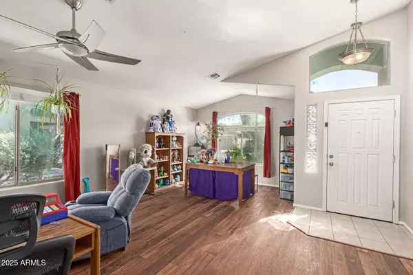 750 W MESQUITE TREE Lane, San Tan Valley, AZ 85143