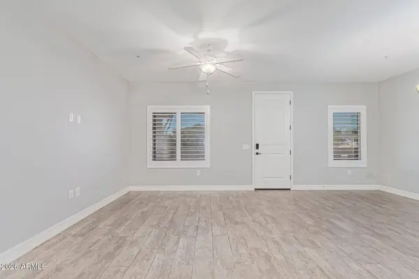 2821 S SKYLINE Drive S #172, Mesa, AZ 85212