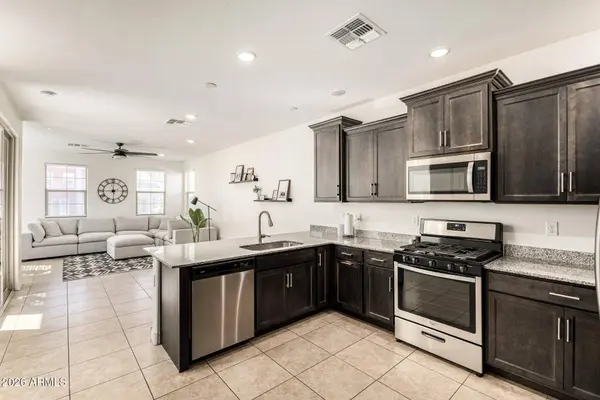 5058 S CHASSIS --, Mesa, AZ 85212