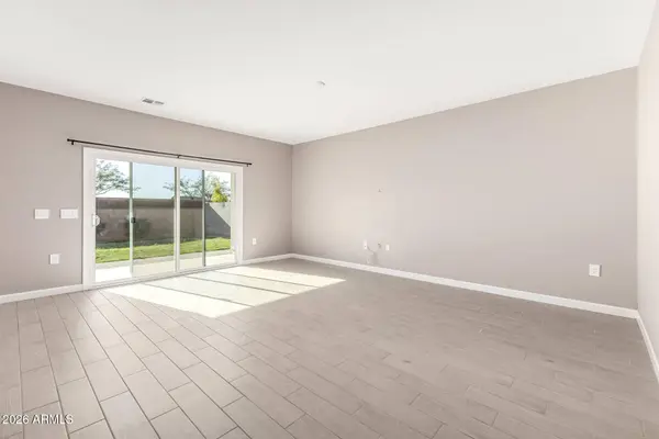 37044 N ALEUTIAN Drive, San Tan Valley, AZ 85143