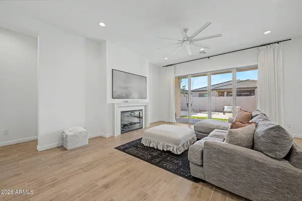 22618 E ROUNDUP Way, Queen Creek, AZ 85142