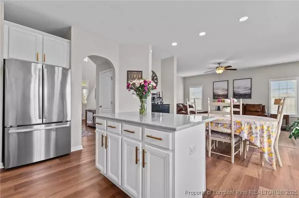 6611 Running Fox RD, Hope Mills, NC 28348