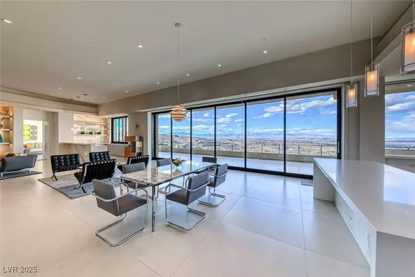 677 Overlook Rim DR, Henderson, NV 89012