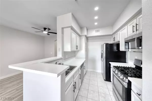 7127 S Durango DR #306, Las Vegas, NV 89113