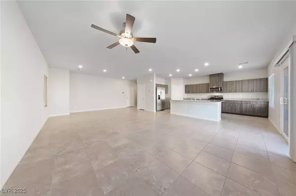 3752 Andorian AVE, North Las Vegas, NV 89084