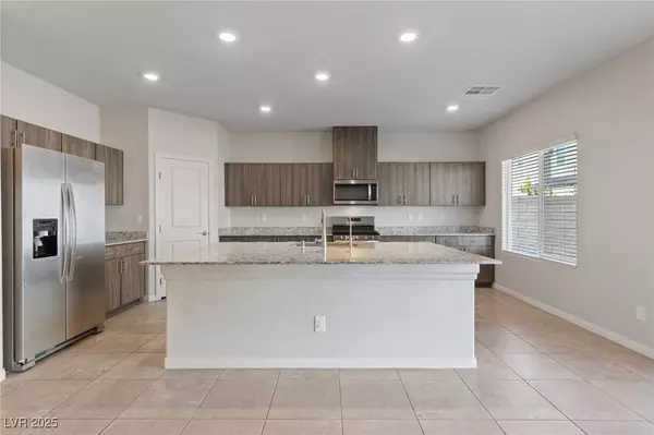 3752 Andorian AVE, North Las Vegas, NV 89084