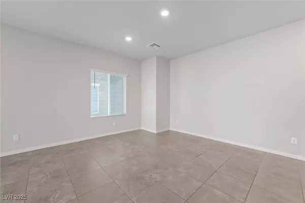 3752 Andorian AVE, North Las Vegas, NV 89084