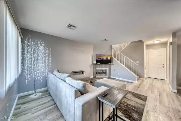 2225 Silver Pine DR, Las Vegas, NV 89108