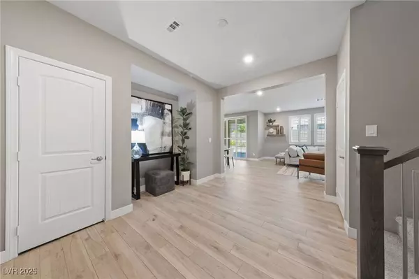 928 Riverlawn PL, Las Vegas, NV 89138