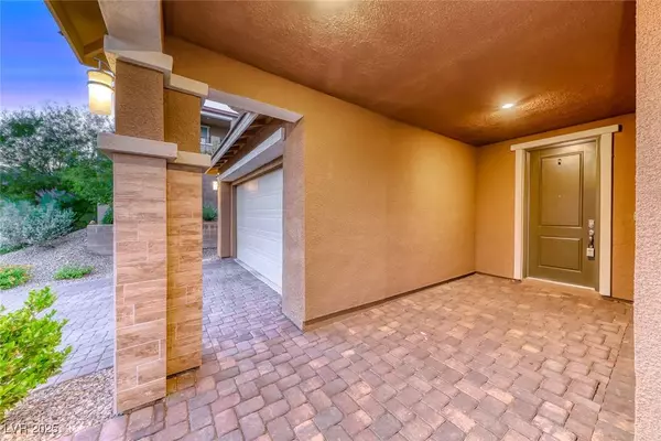 928 Riverlawn PL, Las Vegas, NV 89138