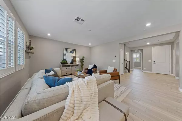 928 Riverlawn PL, Las Vegas, NV 89138