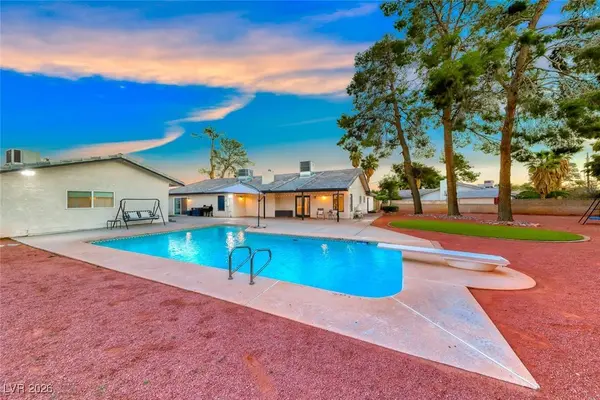 2735 Torrey Pines DR, Las Vegas, NV 89146