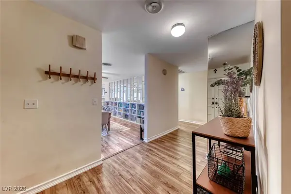 2735 Torrey Pines DR, Las Vegas, NV 89146