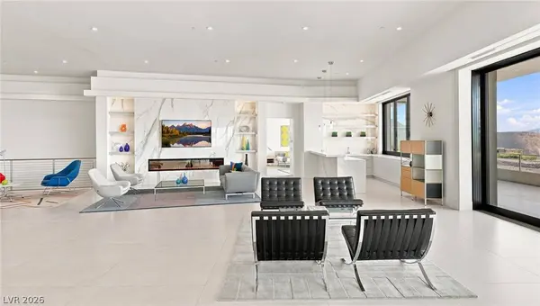 677 Overlook Rim DR, Henderson, NV 89012