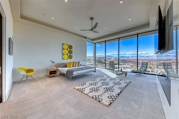 677 Overlook Rim DR, Henderson, NV 89012