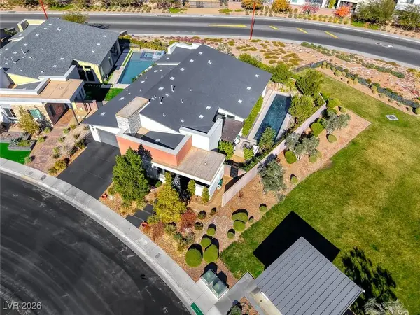 2216 Sky Pointe Ridge DR, Henderson, NV 89052