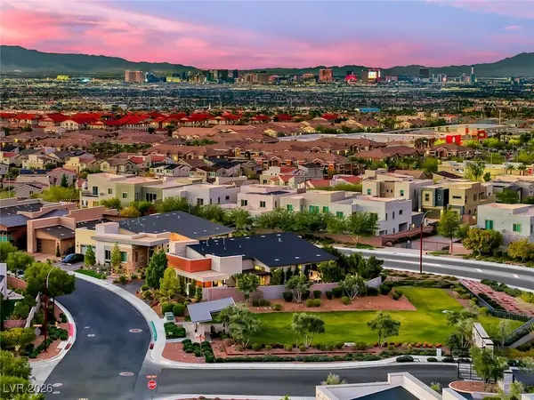 2216 Sky Pointe Ridge DR, Henderson, NV 89052