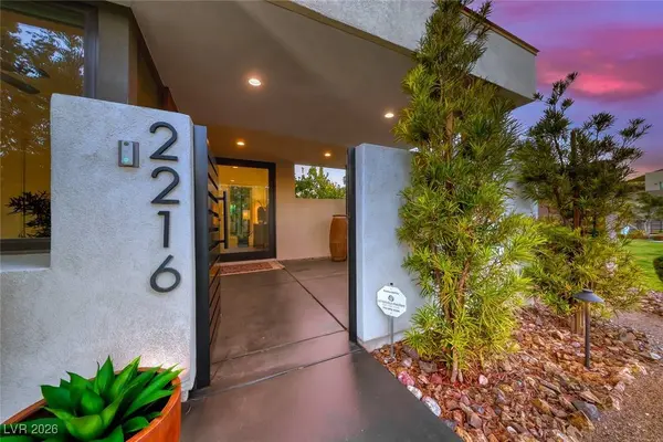 2216 Sky Pointe Ridge DR, Henderson, NV 89052