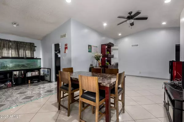 5432 W SUNNYSIDE Drive, Glendale, AZ 85304