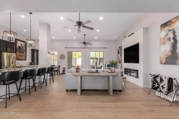 37529 N 20TH Street, Phoenix, AZ 85086