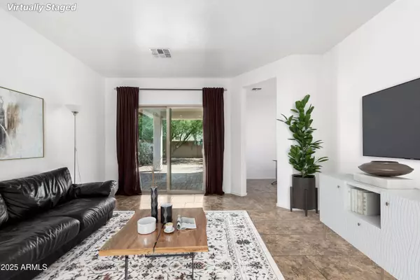 1747 W STRAIGHT ARROW Lane, Phoenix, AZ 85085