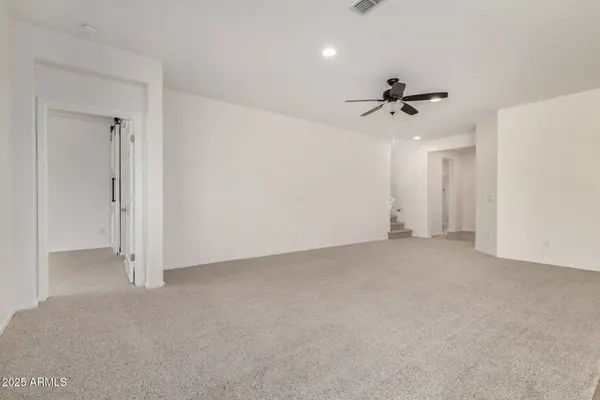 1828 W DESPERADO Way, Phoenix, AZ 85085