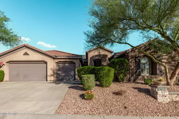 42041 N MOUNTAIN COVE Drive, Phoenix, AZ 85086