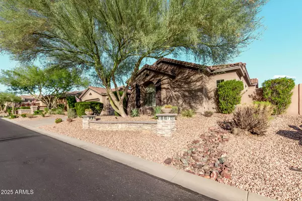 42041 N MOUNTAIN COVE Drive, Phoenix, AZ 85086