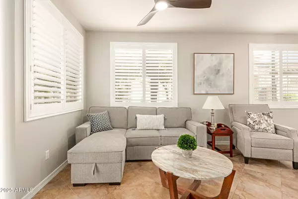 2140 W TALLGRASS Trail #109, Phoenix, AZ 85085