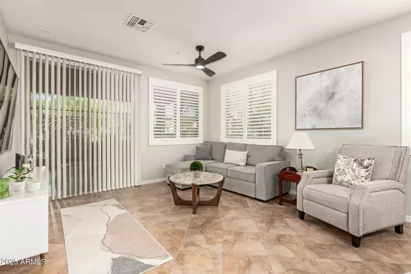 2140 W TALLGRASS Trail #109, Phoenix, AZ 85085