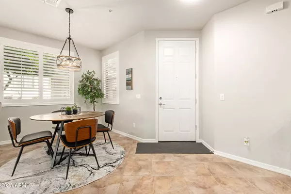 2140 W TALLGRASS Trail #109, Phoenix, AZ 85085