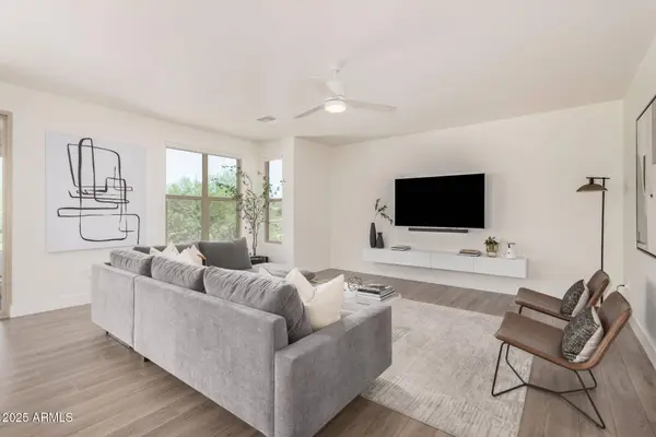 2425 W BRONCO BUTTE Trail #2010, Phoenix, AZ 85085