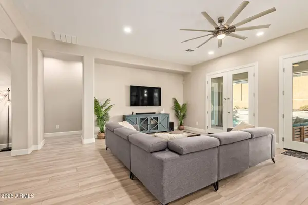 2020 W SKINNER Drive, Phoenix, AZ 85085