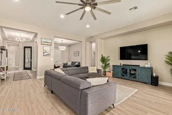 2020 W SKINNER Drive, Phoenix, AZ 85085