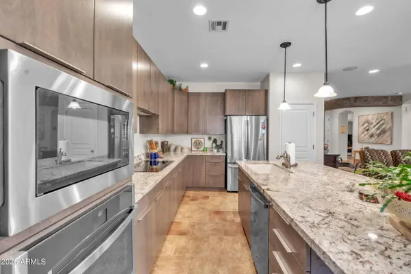 2236 W SPUR Drive, Phoenix, AZ 85085