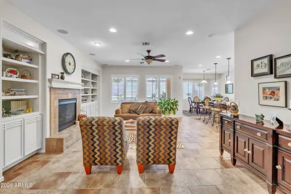 2236 W SPUR Drive, Phoenix, AZ 85085