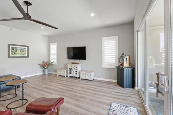 2122 W ROWEL Road, Phoenix, AZ 85085