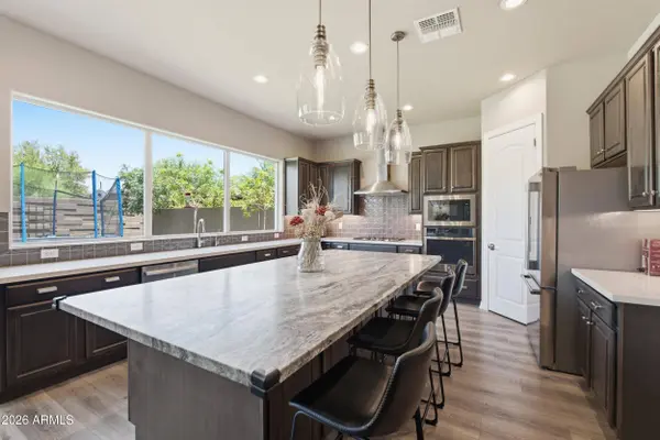 2122 W ROWEL Road, Phoenix, AZ 85085