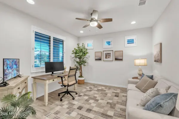 2035 W BRAMBLE BERRY Lane, Phoenix, AZ 85085