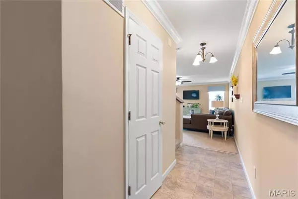 5555 Wavecrest CIR, Cottleville, MO 63304