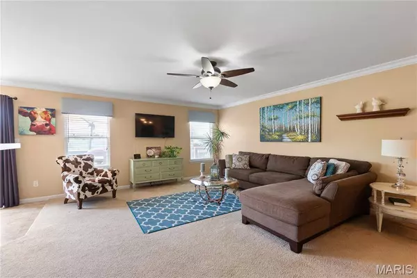 5555 Wavecrest CIR, Cottleville, MO 63304